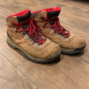 Women’s Columbia hiking boots-waterproof
